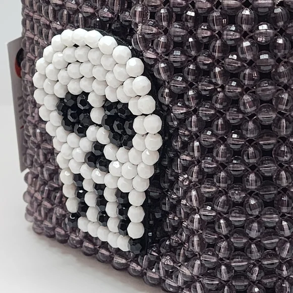 Bouffants and Broken Hearts by Kendra Dandy - Picture 6 of 11